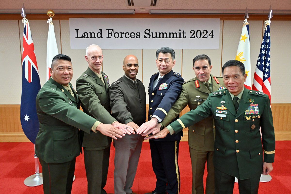 JGSDF_pr's tweet photo. 🇯🇵🇺🇸🇦🇺🇵🇭GEN Morishita, CS, #JGSDF hosted the quadrilateral session on 15 Dec as second day of LFS(Land Forces Summit) with land forces’ top leaders from USARPAC / MARFORPAC, Australia and the Philippines.
@USARPAC @PacificMarines @AustralianArmy @yourphilarmy  @TeamAFP https://t.co/AReH3mcFyY