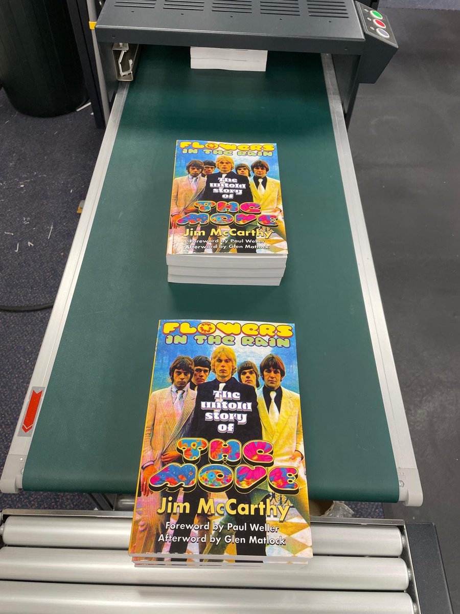 CMP_BOOKS's tweet photo. It might be nearly the festive season, but our team at CMP Print has still been hard at work, making sure all these wonderful books are delivered before Christmas! 📚

#CMPPrint #BookPrinters https://t.co/mVgKLjG7f4