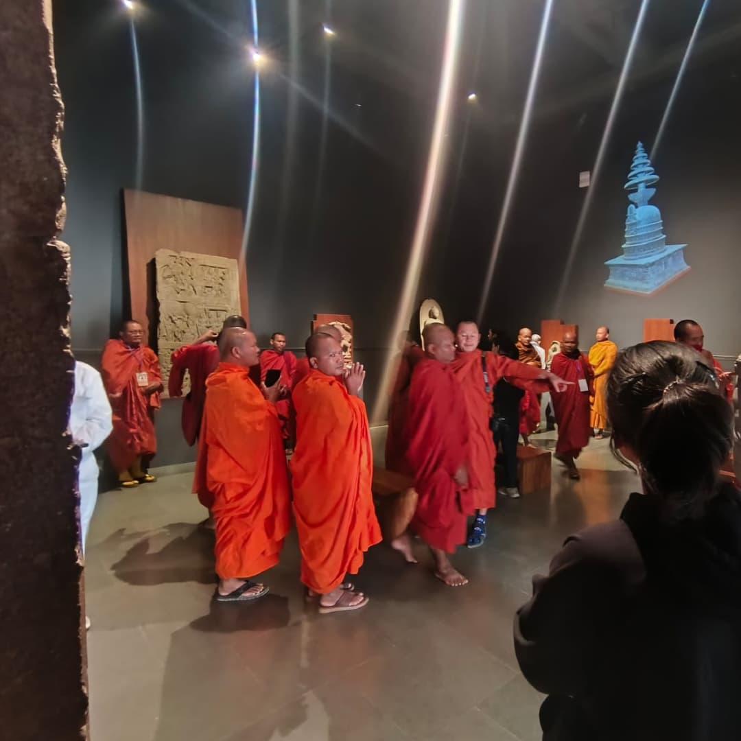 PujaSet50968724's tweet photo. from divine Devis and Devtas to the serenity of Buddhism. Ancient ruins, and destroyed idols tell stories of a timeless past.
#nationalmuseumdelhi #timelesshistory https://t.co/bXXLq4D9re