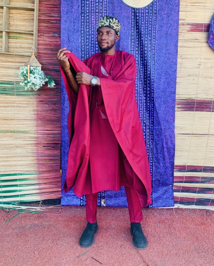 MrPrudentTV's tweet photo. 100% Steeze and composure
Yesterday @#YorubaParty
Aseyi samodun
Tiri gbosa for the conveners @egbeatelewo and @theayoadams https://t.co/VHq4OIznuw