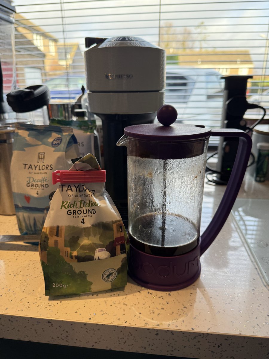 Tim Arnold tweet media