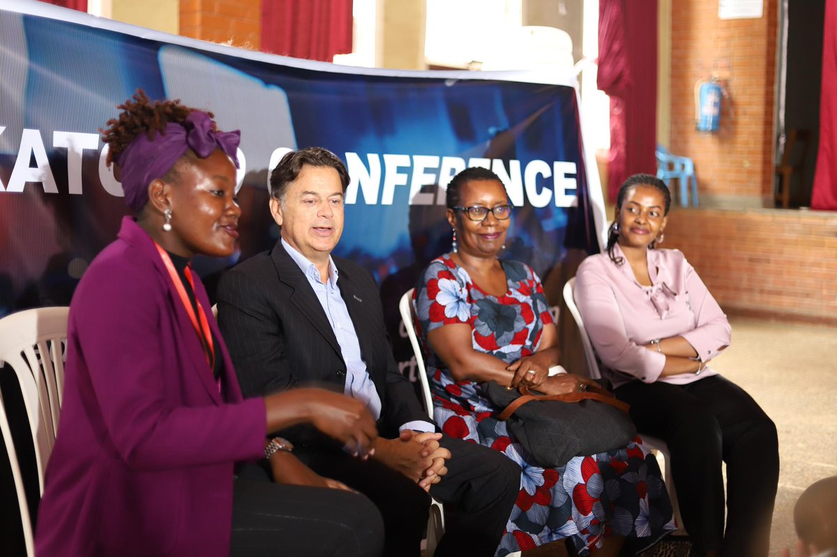 Esau_Matsiko's tweet photo. The conference emphasizes the richness of life's mixture-careers, education, personal development, work-life balance, and side projects.
#KatogoConference https://t.co/DXpFTyarKy