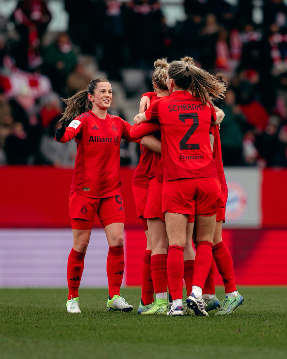 FCBfrauen's tweet photo. Ein gelungener Rückrundenauftakt 🆚 Potsdam! 🙌

#FCBayern #FCBPDM #MiaSanMia https://t.co/GBAsWuNBMg