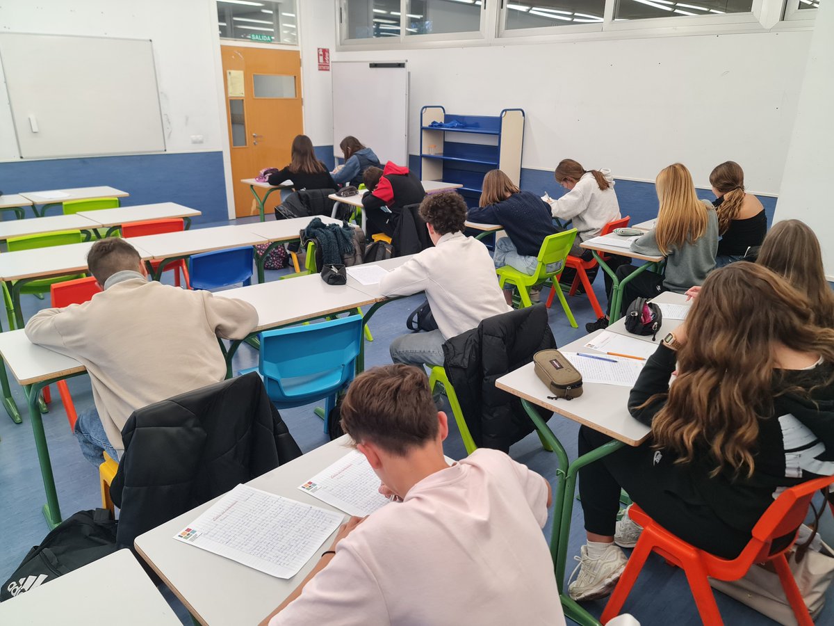 Liceo Alicante (@liceoalicante) on Twitter photo 🇫🇷 Au LFIA, nos élèves participent activement au processus de sélection pour le programme de Mobilités Internationales, une opportunité unique d’étudier entre 4 et 8 semaines dans un autre pays, dans un établissement du réseau des établissements français. <a href="/mlfmonde/">Réseau mlfmonde</a> 🇫🇷 Au LFIA, nos élèves participent activement au processus de sélection pour le programme de Mobilités Internationales, une opportunité unique d’étudier entre 4 et 8 semaines dans un autre pays, dans un établissement du réseau des établissements français. <a href="/mlfmonde/">Réseau mlfmonde</a>