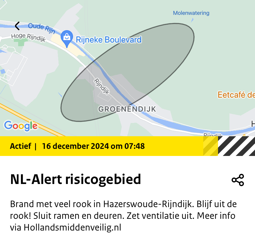 Zeer grote brand op de Rijndijk in Hazerswoude-Rijndijk