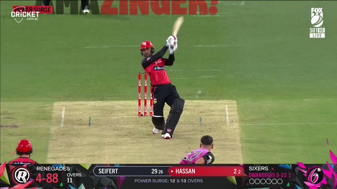 Welcome to the Big Bash, Hassan Khan! 📹 Credits: Twitter/BBL