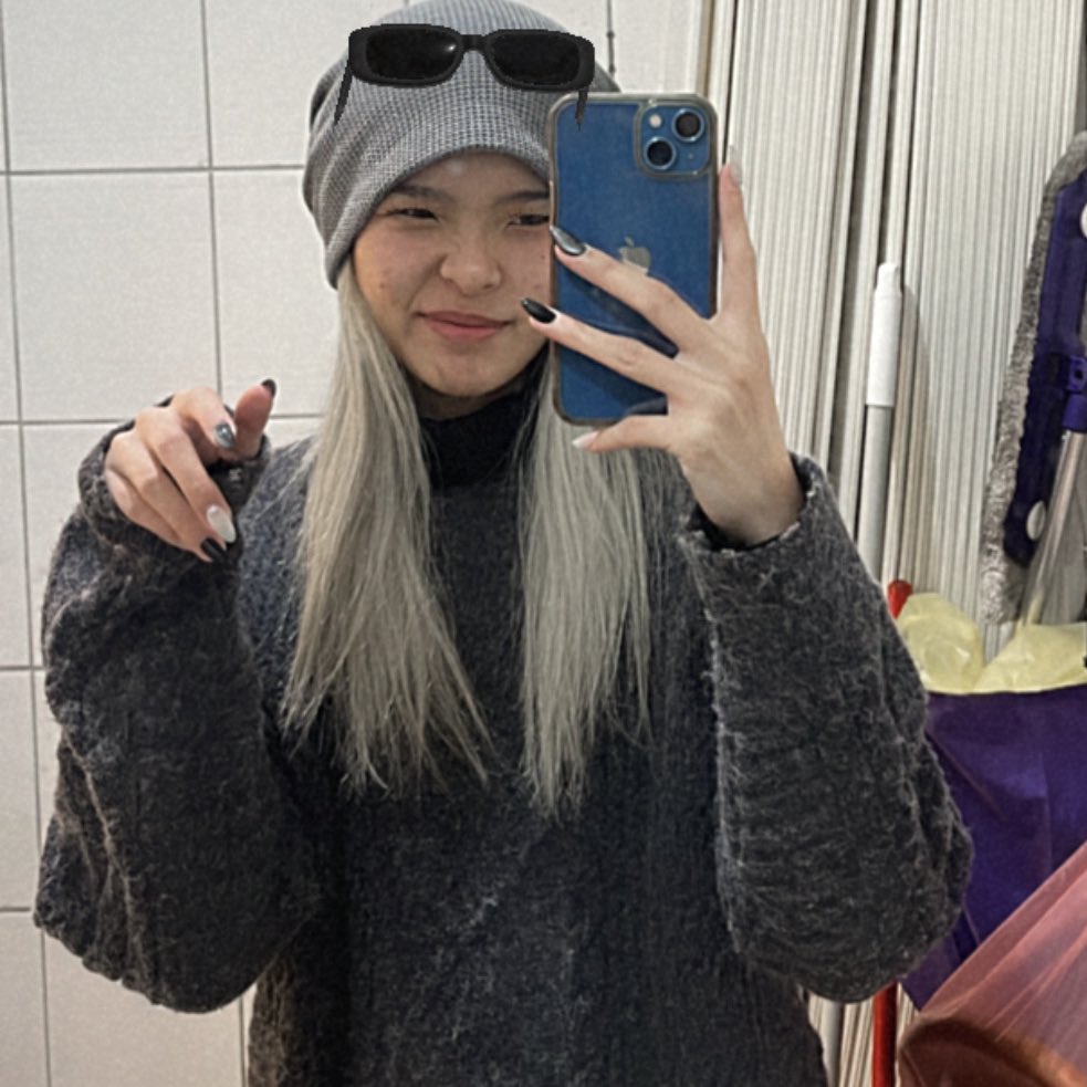 濾鏡都蓋不住我臉上的痘疤啊煩死了都
整個冬天就我在醜 馬的 https://t.co/HsXtxdRLNJ