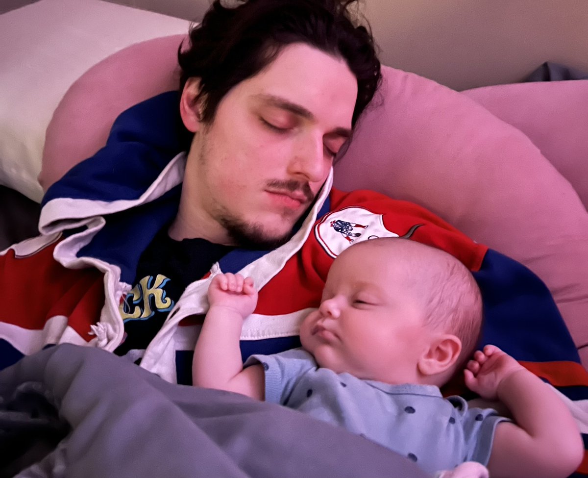 ShayIyn's tweet photo. happy 26th birthday to the love of my life and the best dad to our little girl🤍

we love you. thank you for all you do for our little family🤍 https://t.co/wiJSCof1Gc