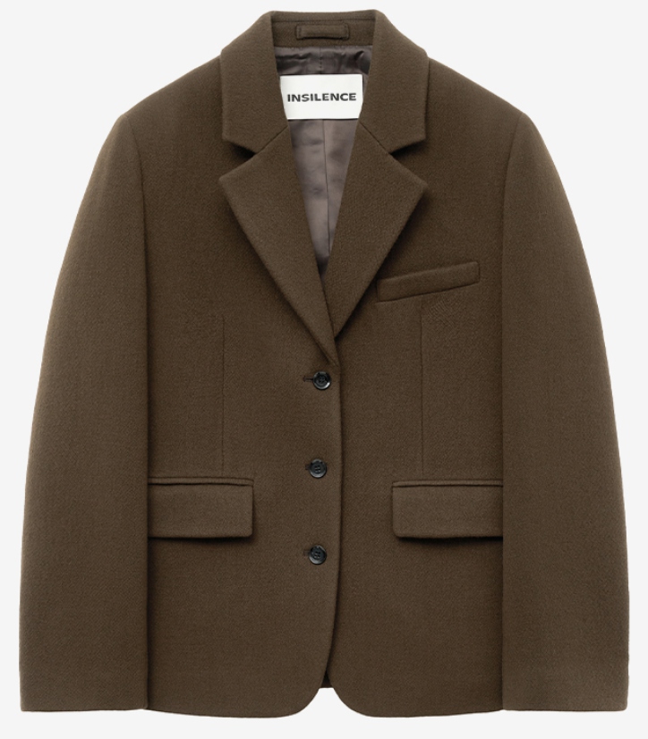 [아이돌패션 241214]
★ 베이비몬스터 로라
★ 자켓 / 인사일런스 (INSILENCE)
★ 272,000원

insilence.co.kr/product/detail…

#babymonster #RORA  #베이비몬스터 #로라 #insilence   #손민수템 #손민수 #아이돌패션 #芸能人ファッション

<a href="/YGBABYMONSTER_/">BABYMONSTER</a>