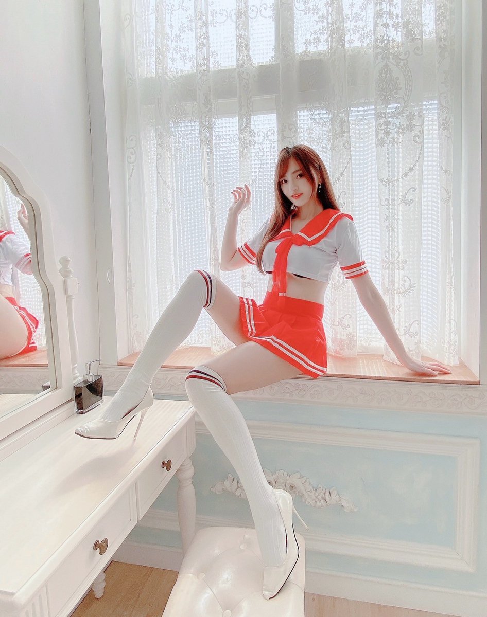 xiny520666's tweet photo. 性感俏麗學生寶寶打幾分呢？
追蹤Onlyfans解鎖看更多😘
https://t.co/Hi68sQWo97 https://t.co/lCmk9XykSx