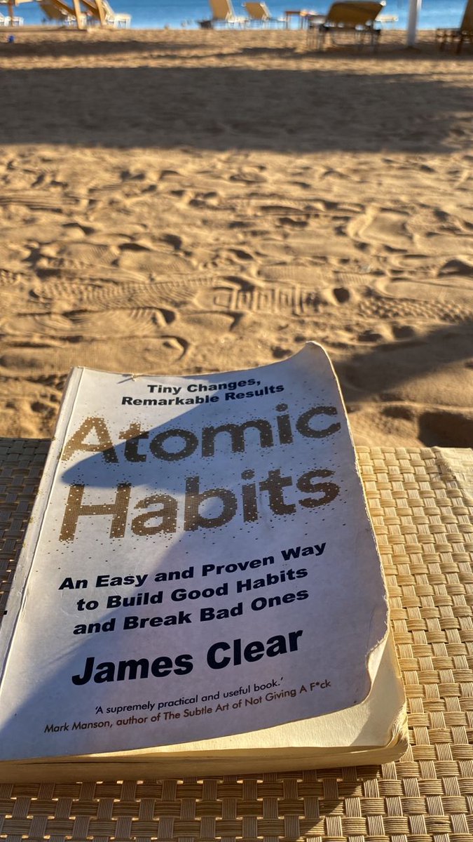 JemideAyuli's tweet photo. 2024 has been a long productive year. My well earned time out with this great book: Atomic Habits by James Clear. The main theme is how small steps can give big results.

#2024Reflections #SelfImprovement
#GrowthMindset https://t.co/z0Nl1quUdo