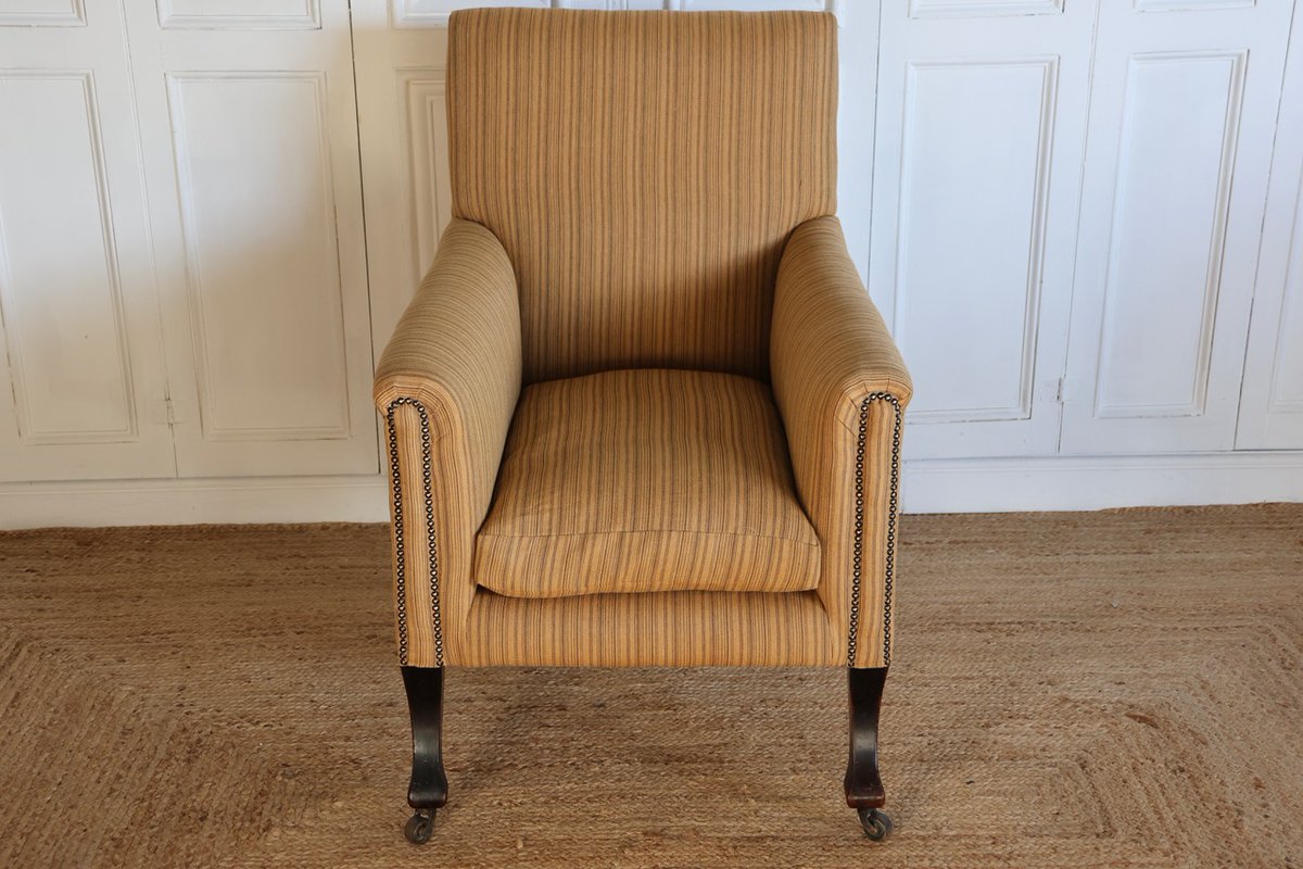 BrownriggUK's tweet image. C19th English Library Armchair Upholstered in Rose Tarlow Ticking

tinyurl.com/5n67unh9

#libraryarmchair #antiquearmchair #librarychair #upholsteredfurniture