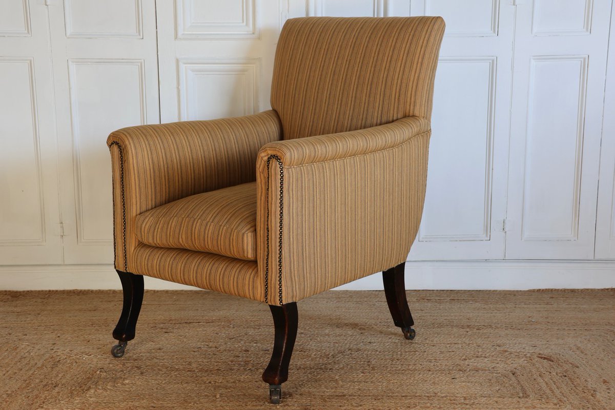 BrownriggUK's tweet image. C19th English Library Armchair Upholstered in Rose Tarlow Ticking

tinyurl.com/5n67unh9

#libraryarmchair #antiquearmchair #librarychair #upholsteredfurniture