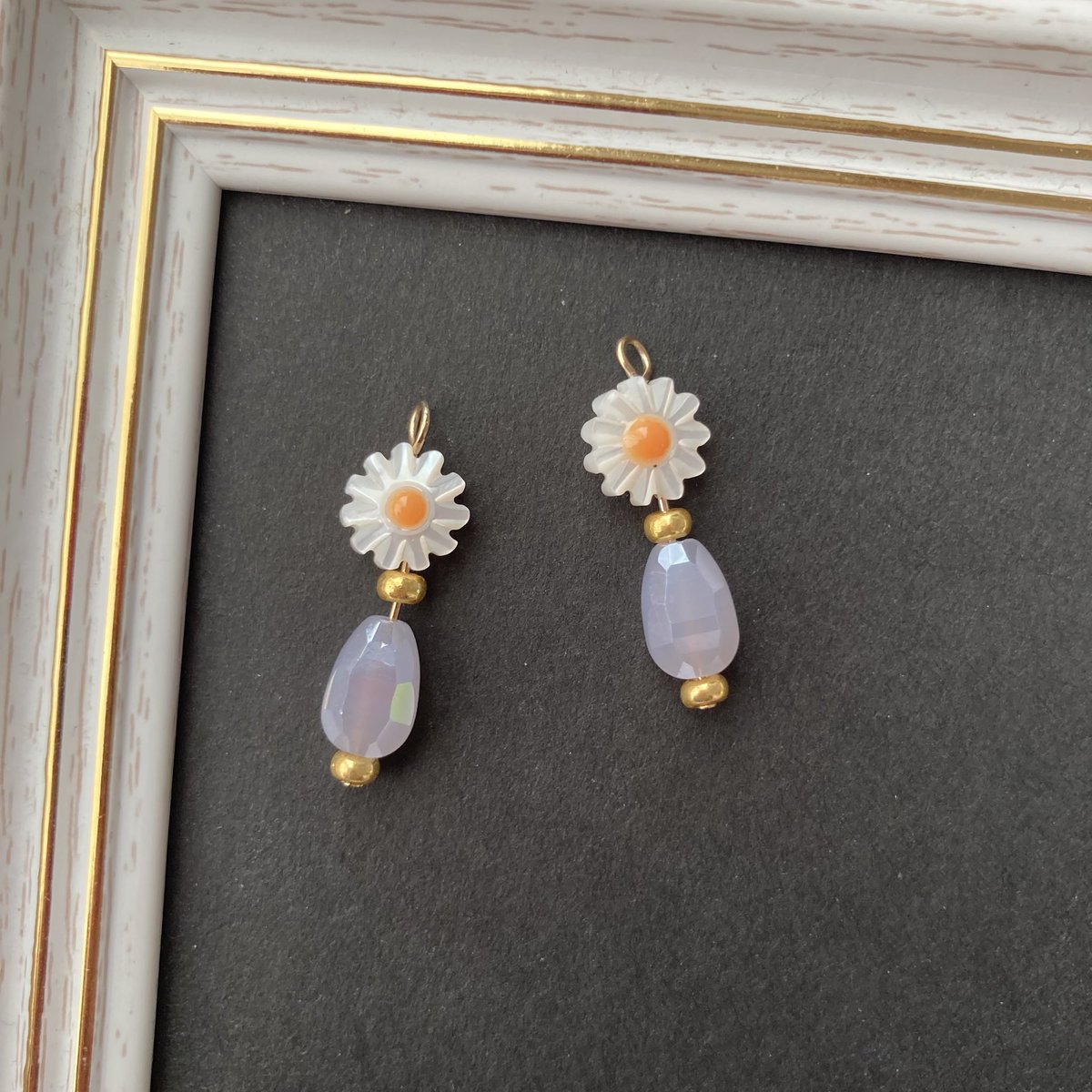 asumi_ka's tweet photo. ビーズでイヤリング(ピアス)を作ってます🌟
　
#ハンドメイド https://t.co/52LujactGV