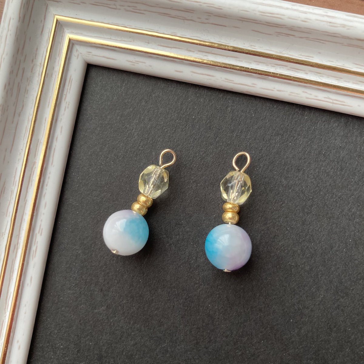 asumi_ka's tweet photo. ビーズでイヤリング(ピアス)を作ってます🌟
　
#ハンドメイド https://t.co/52LujactGV