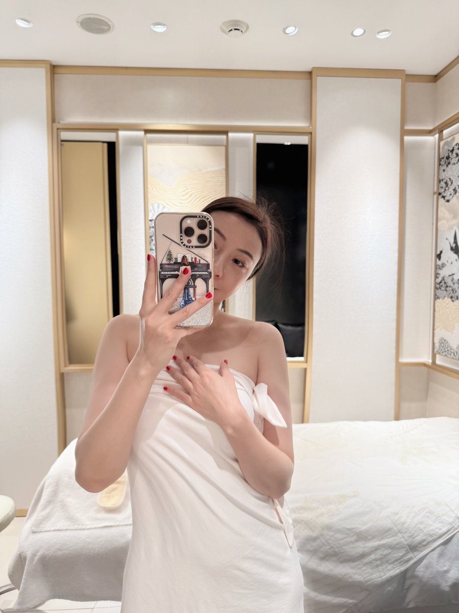 到香奈儿做个SPA，生活碎片🧩 https://t.co/YYmo6bNvuz