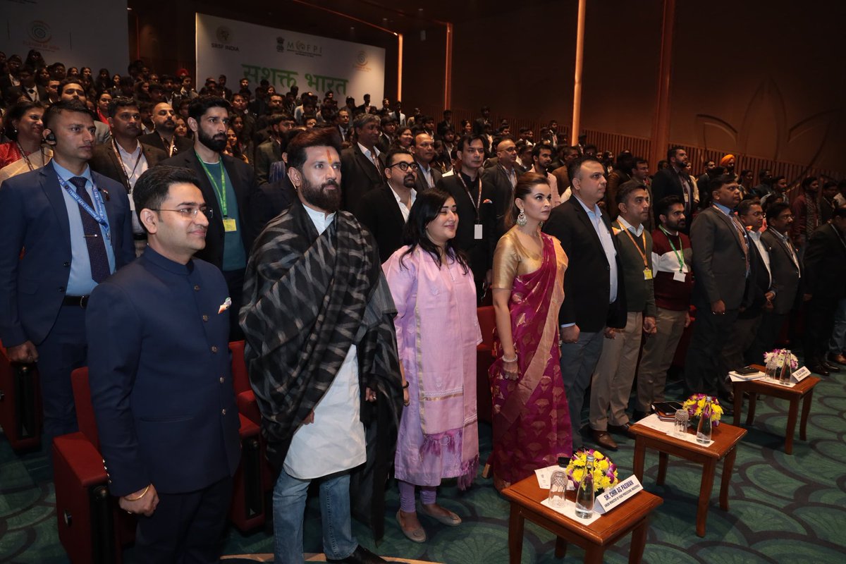 LJP4India's tweet photo. आज नई दिल्ली के भारत मंडपम में FLAVOURS OF INDIA कार्यक्रम में बतौर मुख्य अतिथि शामिल हुए राष्ट्रीय अध्यक्ष सह माननीय मंत्री श्री @iChiragPaswan जी। इस दौरान राष्ट्रीय अध्यक्ष जी ने खाद्य उद्योग़ के क्षेत्र में उत्कृष्ट कार्य करने के लिए उद्योगपतियों को सम्मानित किया।