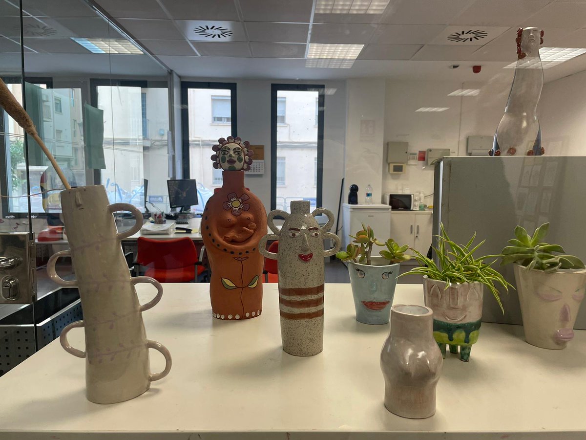 univ_po_pu_lar's tweet photo. 😍Os mostramos las obras que han realizado en el aula de #Cerámica en #UPMalvaRosa. El centro ha preparado una exposición de los trabajos elaborados desde comienzo de curso.
#UPValencia #UPAprendizaje #UPArte https://t.co/K4wOjpJyuR