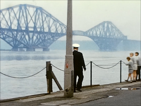 UnicornUnbound's tweet photo. A braw start to the working week... travelling on the Forth ferries in late August 1964! The images come from a collection of cine films made by a history teacher in the 50s, 60s and 70s.

#archives #Scotland #CineFilm #ForthBridges #digitisation #heritage #RiverForth #work https://t.co/ySWmCNiOVN