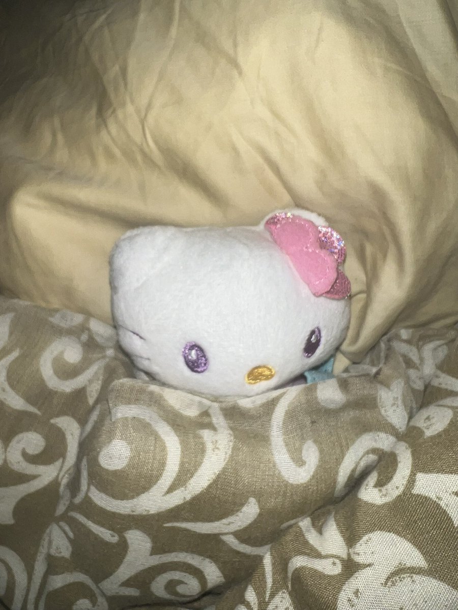 nuggiesval's tweet photo. nuggies reminder: 
take it all in. 
cherish &amp; appreciate every moment, 
every person, &amp; every thing around you.
care &amp; love yourself, you deserve the world. https://t.co/XPUr2MLdzV