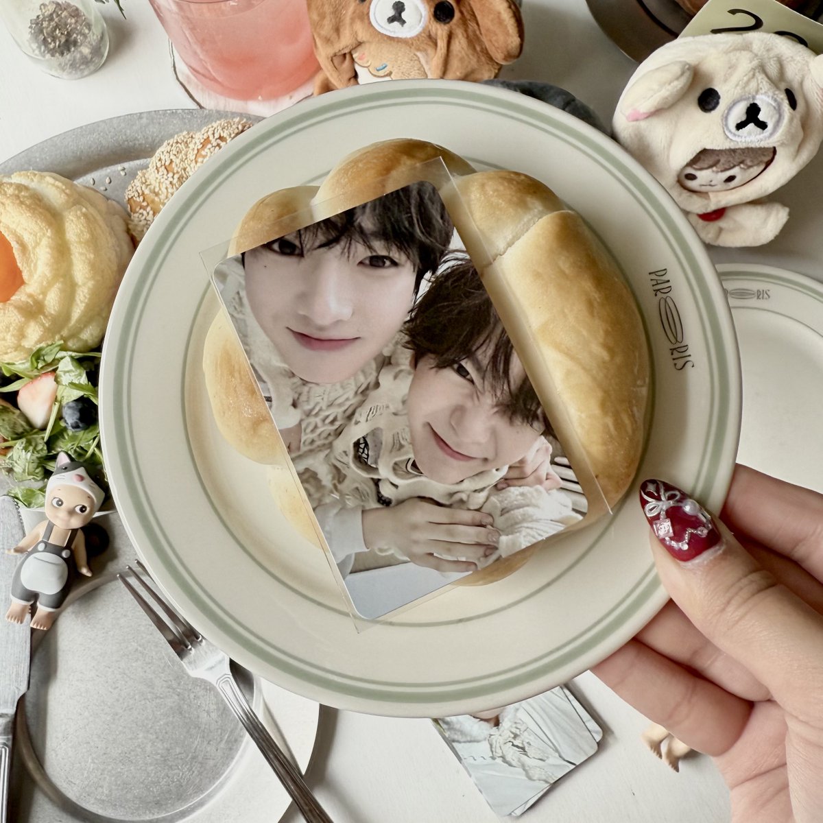 fairypollyy's tweet photo. 🐈‍⬛🐈🤍🥯 https://t.co/Wan1OZOGRY