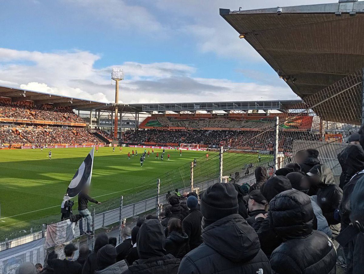 UltrasLutetia14's tweet photo. Lorient - Paris FC
UL14 on tour 🇪🇪 https://t.co/RlxWIuCPuw