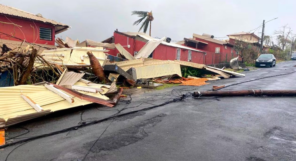 Mayotte traverse une épreuve difficile avec le cyclone Chido. Mes pensées vont aux habitants et à nos collègues touchés. Merci à nos équipes pour leur mobilisation exemplaire dans ces conditions.

#orangestla