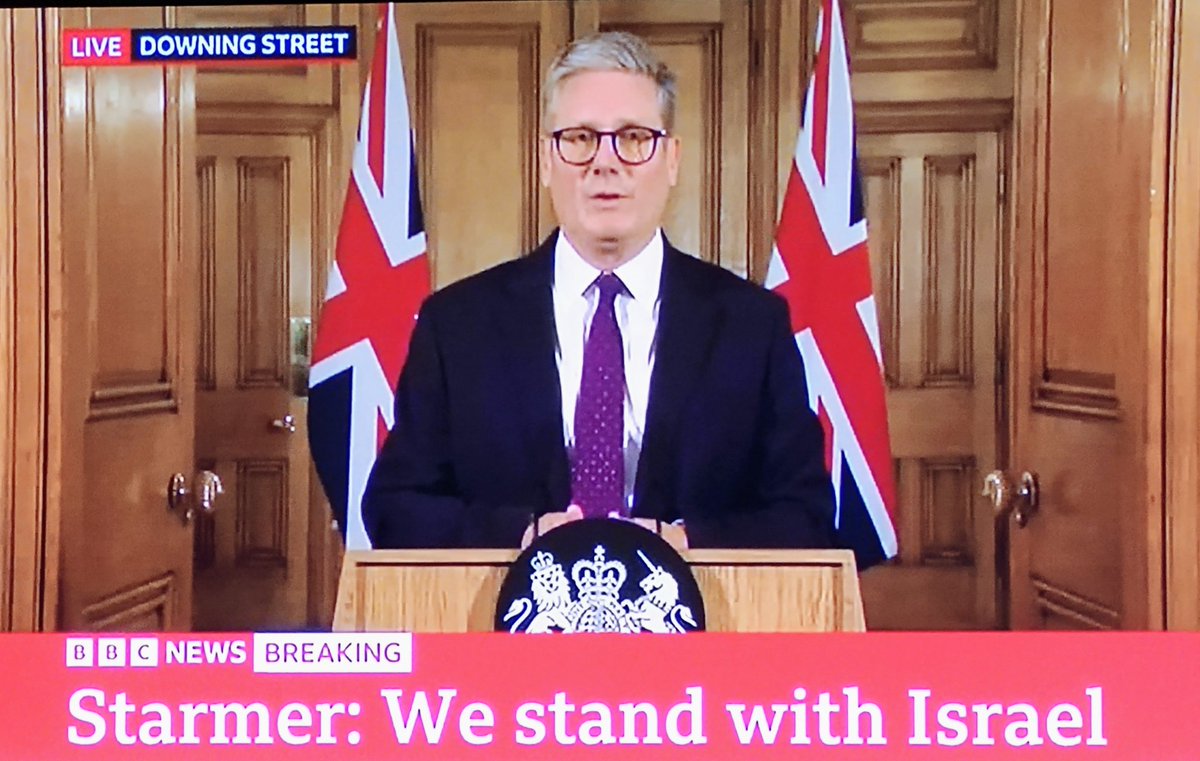 tykestakeonit's tweet photo. A traitor to the people of this country. 🤮 https://t.co/4rEmw1PWFA