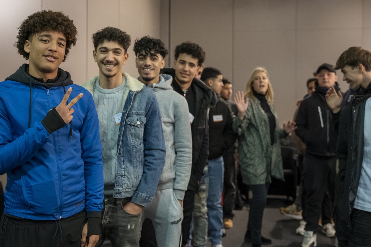 fundacionexit's tweet photo. 🔝La semana pasada, 21 personas voluntarias y 21 jóvenes terminaron una experiencia increíble. ✨Emocionadxs por el proyecto #CoachExit junto a @Endesa
🙏Qué bonito viaje. ¡Mil gracias! https://t.co/g7K8bYW27c