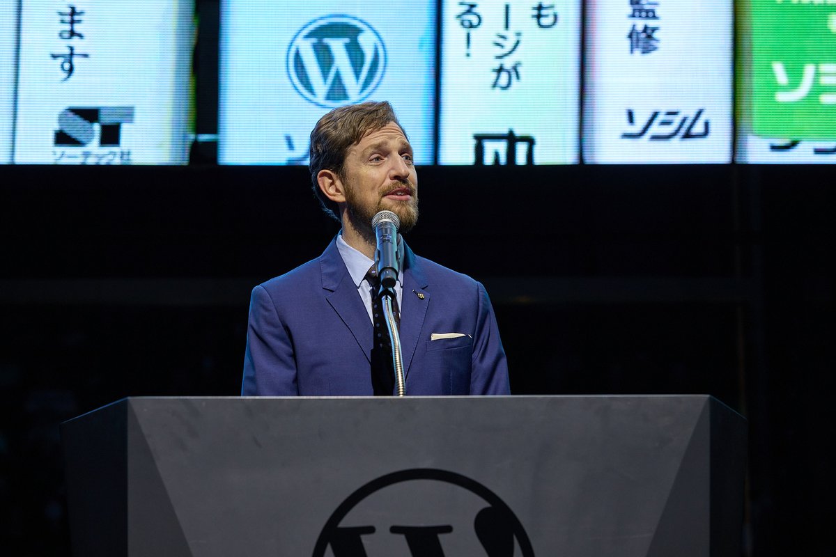 WordPress tweet media