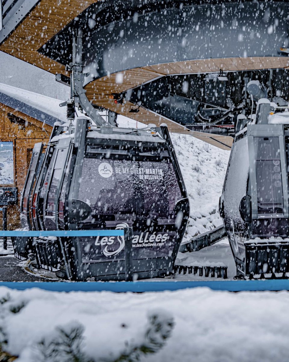 this weekend annonced the opening of the 7 resorts in Les 3 Vallées ❄️⛷️, and under the snow ☃️
