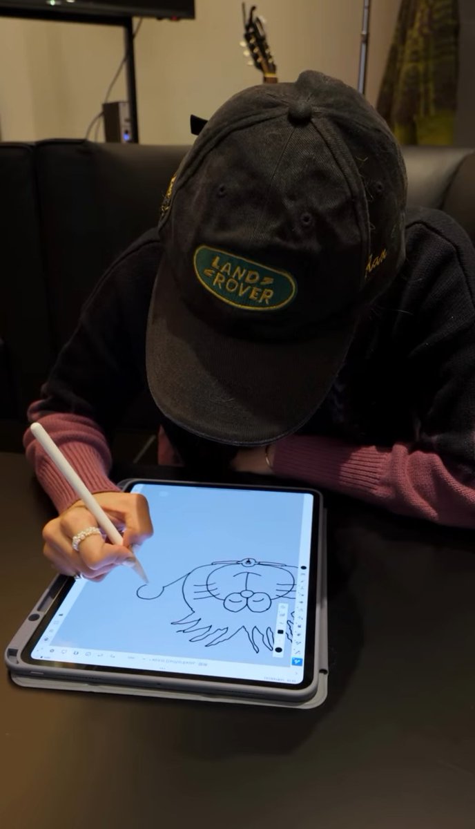あいみょん！なに書いてんの？！笑
<a href="/aimyonGtter/">あいみょん 🦭</a>