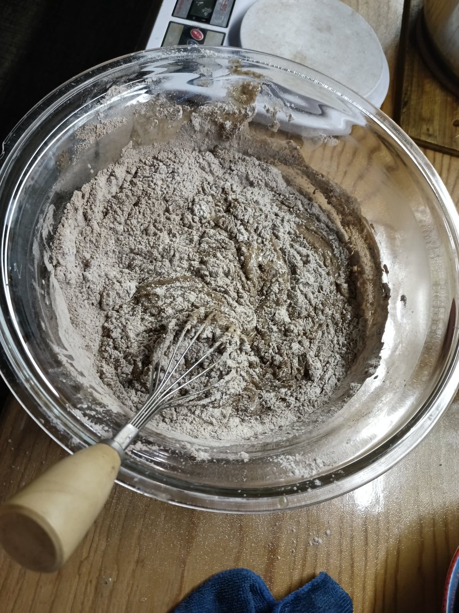 отличная миска вышла из дверцы стиральной машинки