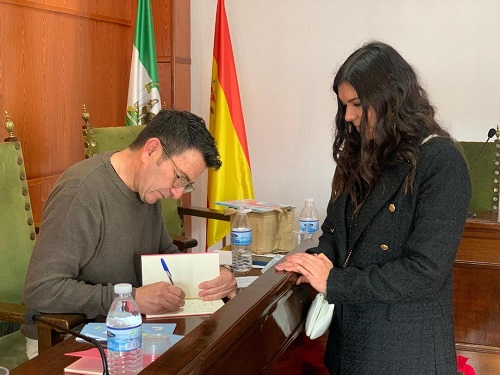 Ginés Reche convierte a Oria en capital de la poesía
laopiniondealmeria.com/2024/12/gines-…