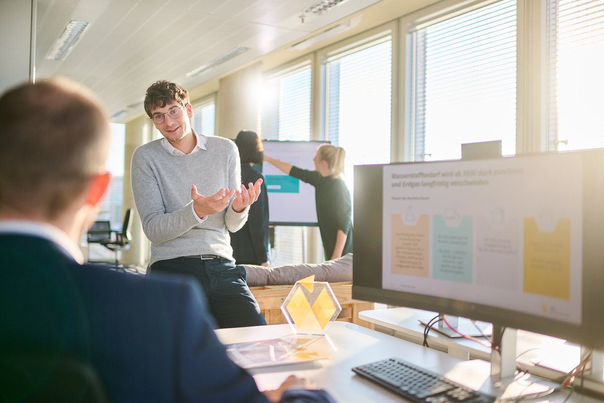 𝐖𝐀𝐍𝐓𝐄𝐃: Wir sind auf der Suche nach einem 𝐁𝐮𝐬𝐢𝐧𝐞𝐬𝐬 𝐃𝐞𝐯𝐞𝐥𝐨𝐩𝐞𝐫 (𝐦/𝐰/𝐝) 𝐇𝐲𝐝𝐫𝐨𝐠𝐞𝐧 &amp; 𝐂𝐎2! 🕵️  

Erneuerbare Energien sind Ihr Antrieb? Dann sollten wir uns kennenlernen! Alle Details zur Stelle finden Sie unter 🔗 bit.ly/3ZA0P6B

#teamVNG