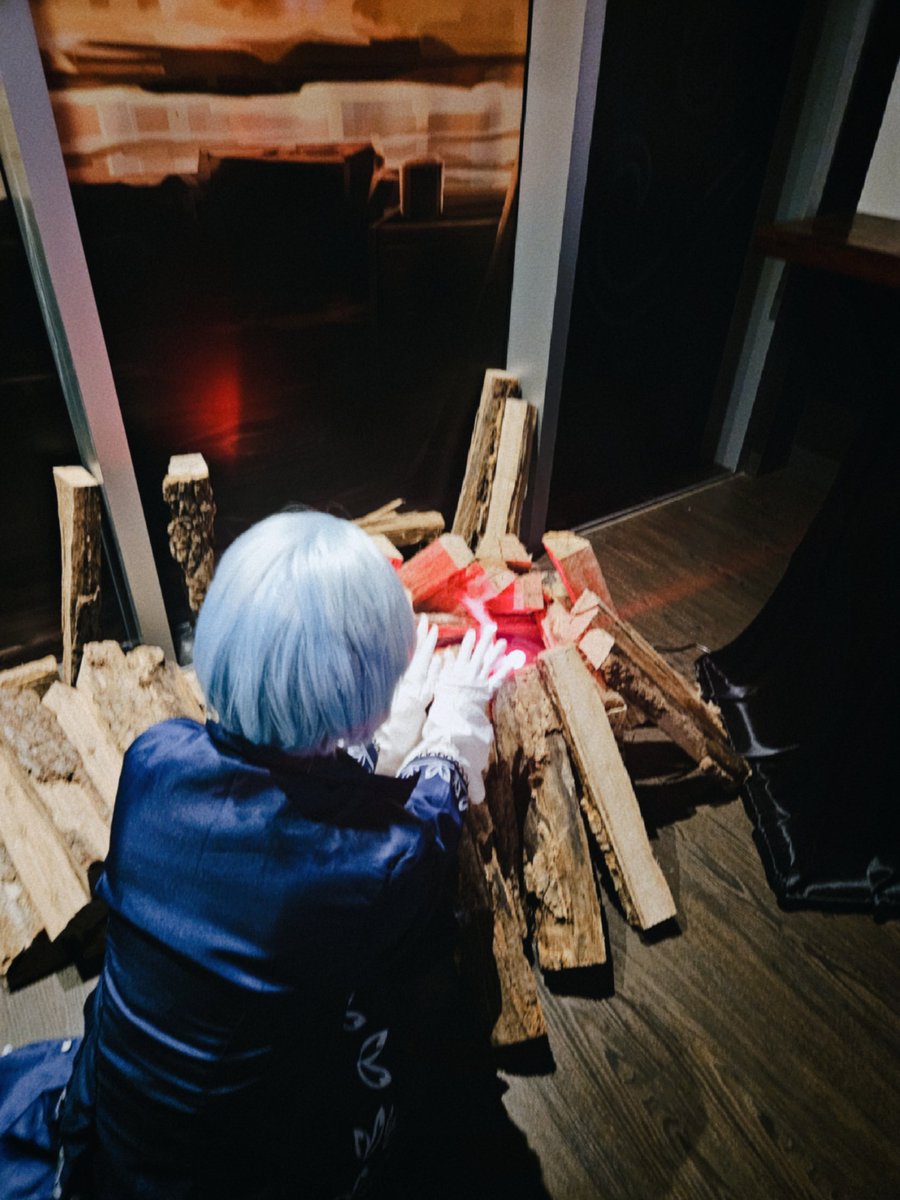 ine_wspl's tweet photo. #ProjectMoon 
#LibraryOfRuina 
#cosplay 

".....이것도 괜찮은거같은데..롤랑.왜 찍어..ㅡ.ㅡ"
📸 @P_lanz_ https://t.co/0R0rDE7SM8