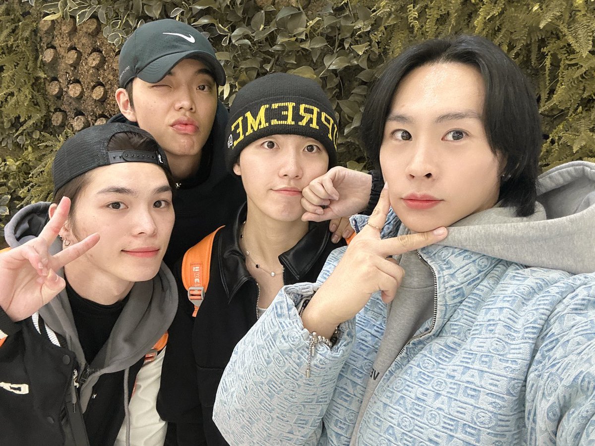 CMDM_JAPAN's tweet photo. #CMDM 「#BACK_TO_THE_FUTURE 」 JAPAN
CMDM無事に韓国に到着しました🛬
またすぐ会いましょう😘
#シーエムディーエム
#얼레리꼴레리 #ALGR https://t.co/p52hsxiHzC