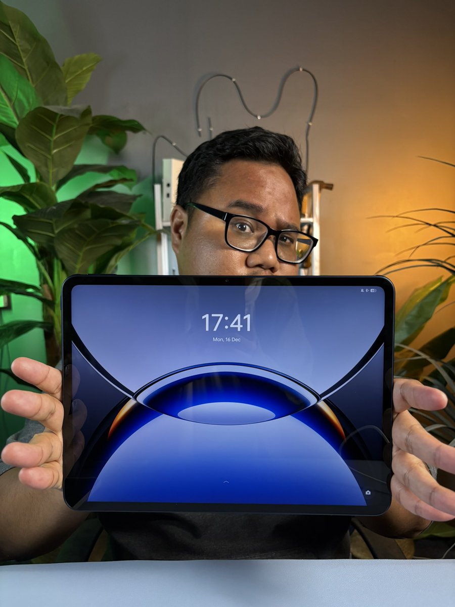 amadzahry's tweet image. Oppo Pad 3 Pro! Dengan spesifikasi mengancam
Snapdragon 8 Gen 3
8-16GB RAM
12.1" Dolby Vision Display
144HZ Refresh Rate
9510 MAH Battery
#amadzahry #oppopad3pro #oppomalaysia