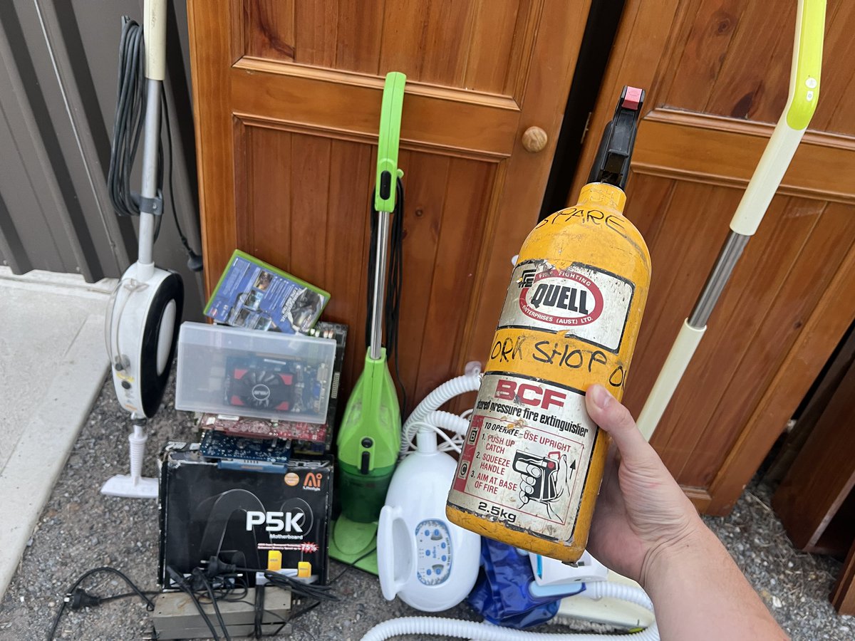 Explosions&Fire tweet media