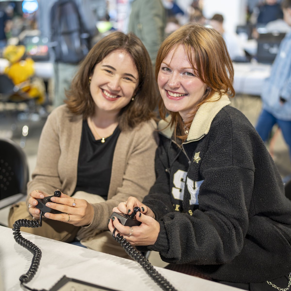 Grab a controller or mouse and dive straight into another world 🕹️🤓
From epic battles playing some of the newest games, to co-op wins at classic retro consoles, the energy at ZURICH POP CON &amp; Game Show was unmatched. Who’s ready for the next round? 🙌🎧