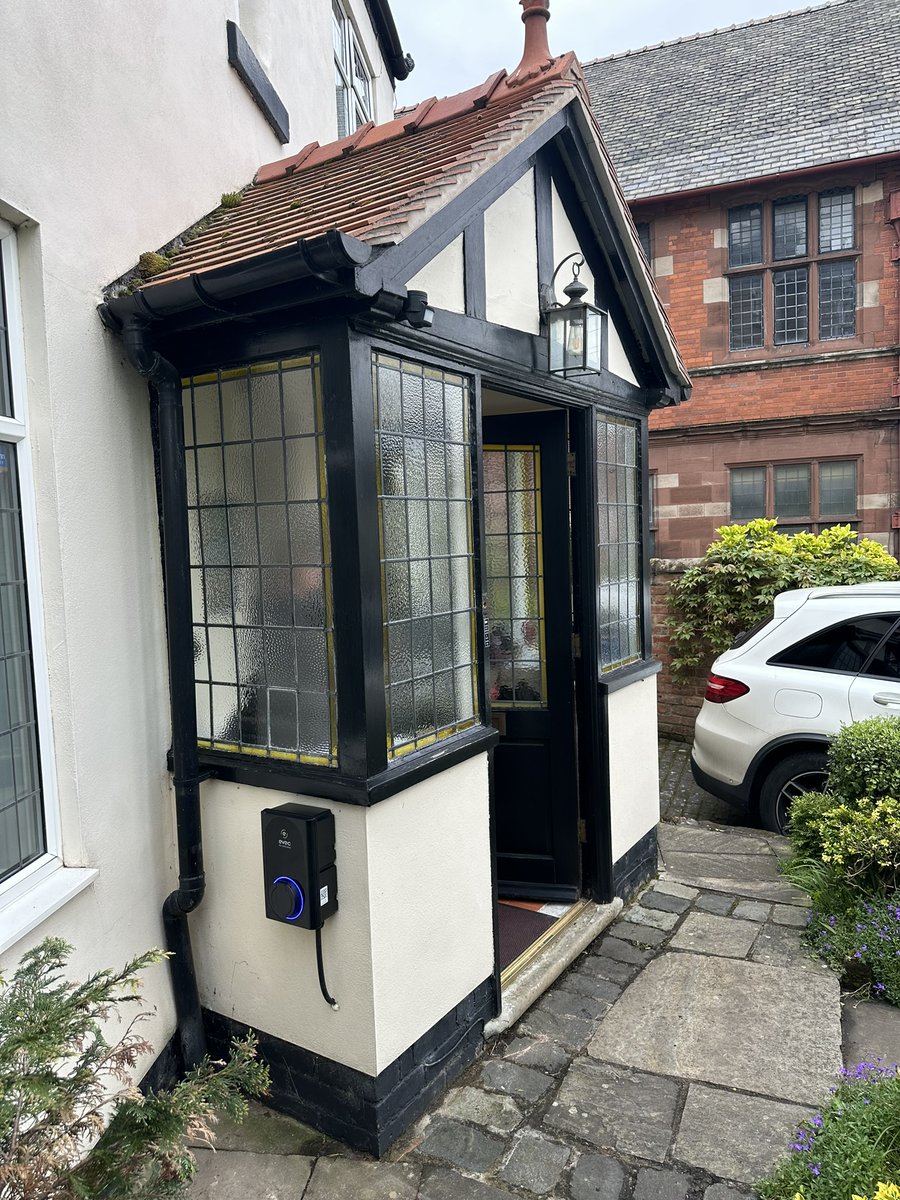 evec | electric vehicle charging ⚡️ tweet media