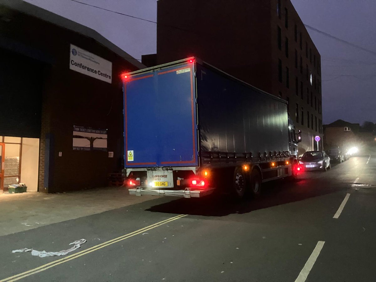 A day in the life of our foodbank 📸

First lorry: 6.57am
Second lorry: 9.08am
Third lorry of the day: 11.12am
Last lorry of the day: 4.28pm

Together, we're helping to feed 1500 people across Sheffield every week, including 600 children ❤️

#Foodbanks #Sheffield <a href="/HelpSheffield/">Help Sheffield</a>