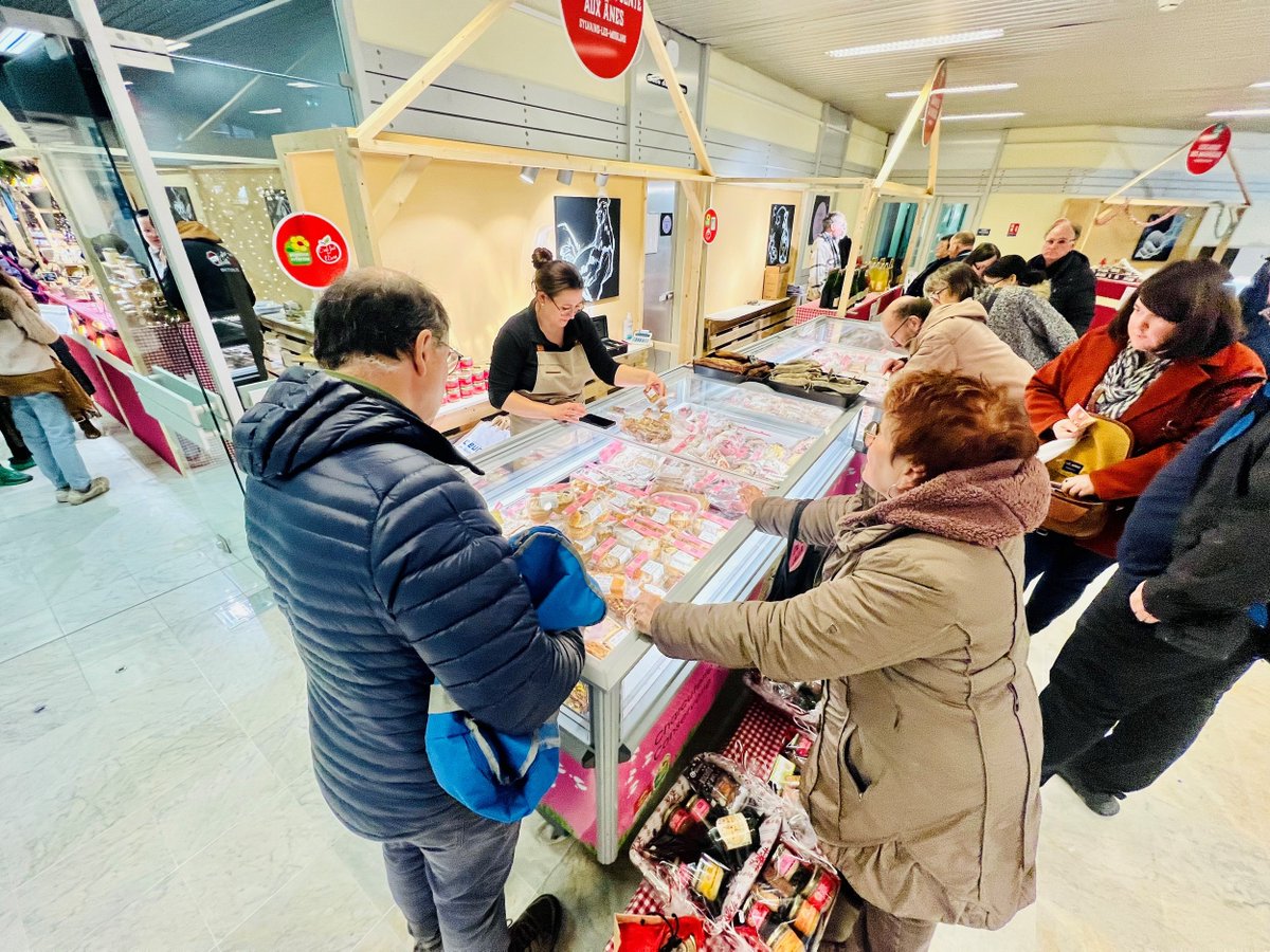 presse_30's tweet image. Fêter le local - #évreux
#marchédenoël #marchélocal #produitslocaux #eureagricole #eure #Normandie
