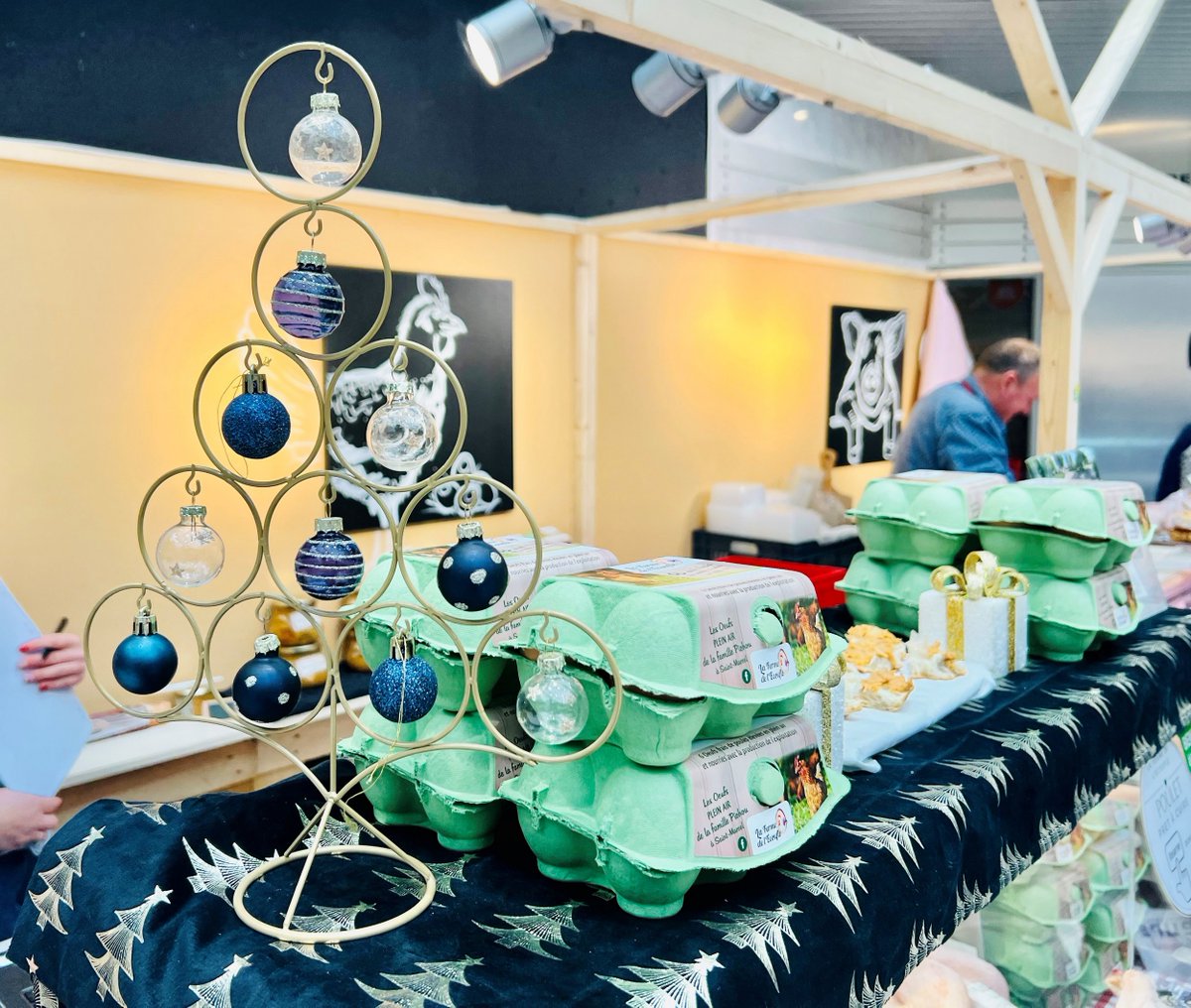 presse_30's tweet image. Fêter le local - #évreux
#marchédenoël #marchélocal #produitslocaux #eureagricole #eure #Normandie