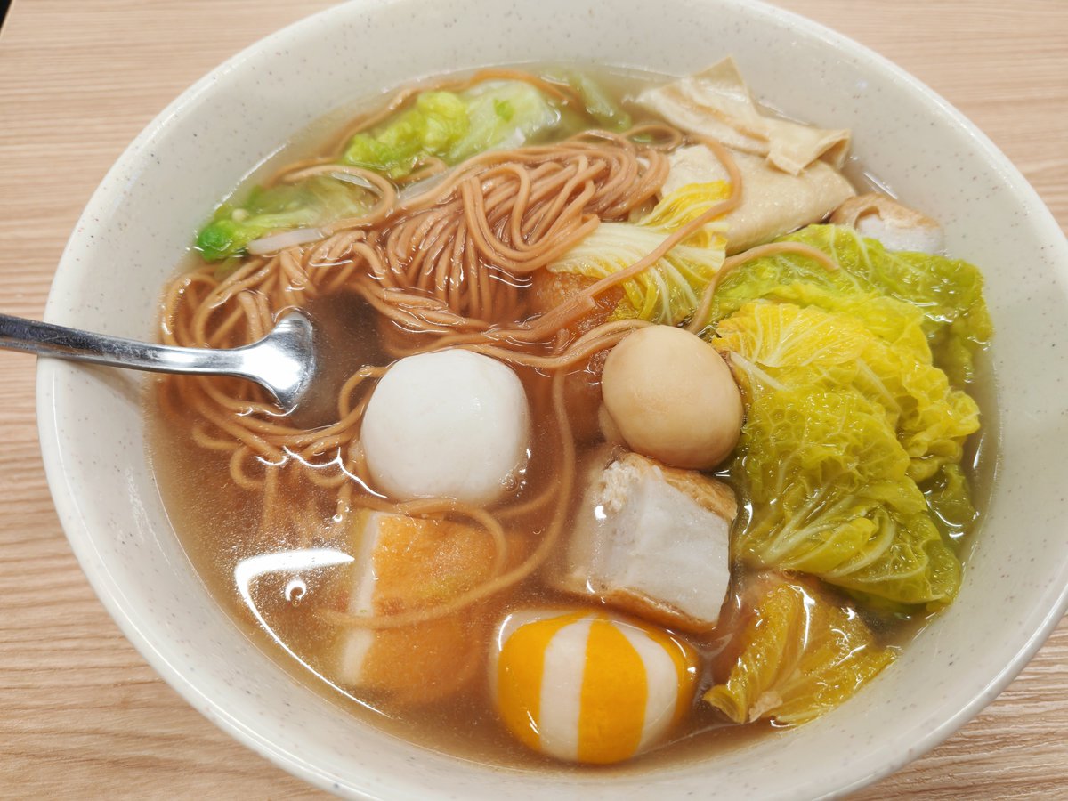 LetChinese's tweet photo. Fujian is rich in natural resources, and its famous #fishballs have gained international fame. Take a closer look at your local Chinatown—you’ll likely find many people from Fujian. They often create a special kind of “fish soup” by stuffing fish paste into vegetables like tofu😍 https://t.co/F37AqChjet