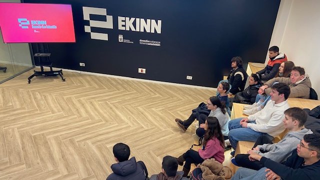 Donostia Sustapena - Fomento San Sebastián (@fomentoss) on Twitter photo Aurten, #EKINN-en Donostiako lanbide-heziketako ikastetxeetako +540 ikaslerengana eraman dugu #ekintzailetza.
19 saio trinko ideiak negozio bihurtzen ikasteko 🚀
Eskerrik asko <a href="/ceinpro/">CEINPRO</a>, <a href="/AEGIkastetxea/">AEG Escuela de Innovación Profesional</a>, <a href="/EASOPolitek/">easo politeknikoa</a>, <a href="/nazaretzentroa/">Nazaret</a>! Aurten, #EKINN-en Donostiako lanbide-heziketako ikastetxeetako +540 ikaslerengana eraman dugu #ekintzailetza.
19 saio trinko ideiak negozio bihurtzen ikasteko 🚀
Eskerrik asko <a href="/ceinpro/">CEINPRO</a>, <a href="/AEGIkastetxea/">AEG Escuela de Innovación Profesional</a>, <a href="/EASOPolitek/">easo politeknikoa</a>, <a href="/nazaretzentroa/">Nazaret</a>!