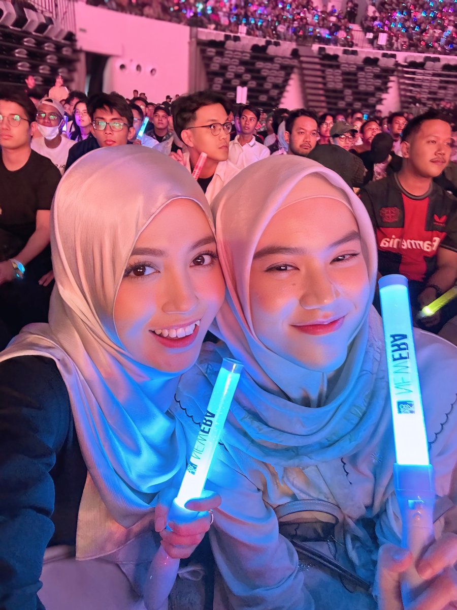 nblh_ayu's tweet photo. JKT48 13th Anniversary Concert Wonderland🤍
Dulu ditonton, sekarang jadi yg nonton dulu😜 https://t.co/hcU5Pe3vKR