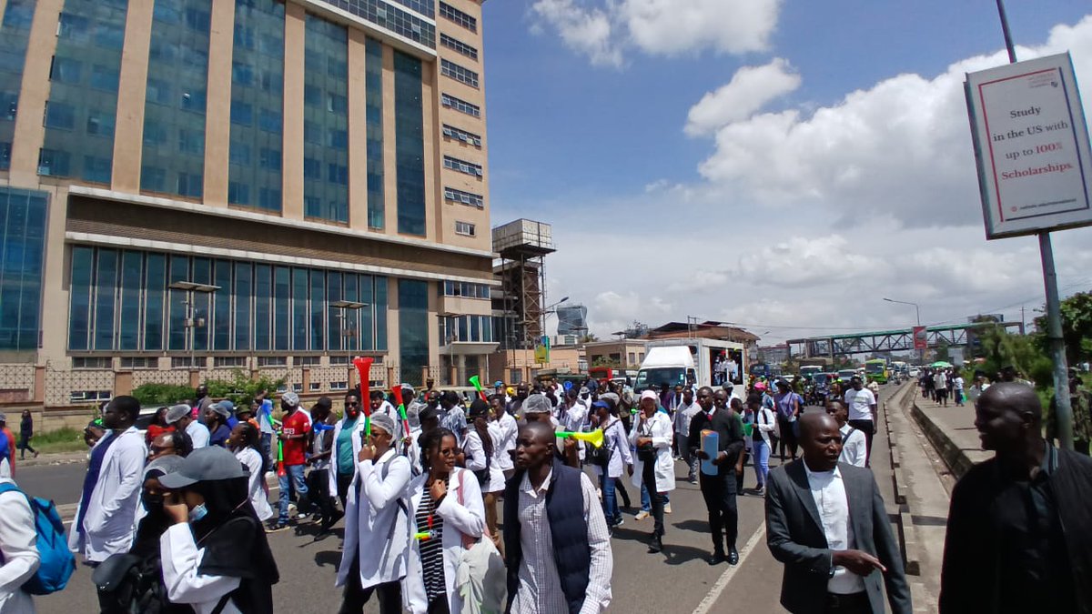 D_KassimM's tweet photo. Healthcare is drowning , healthcare workers are not well remunerated,public hospitals are poorly equipped,SHIF is not working,we march for the sake of healthcare in it's entirety 
#JusticeForMedics #PayJuniorDoctors #ImplementCBA2017 #CycleOfLies #OccypyMOH https://t.co/U8UWQ1y5rY