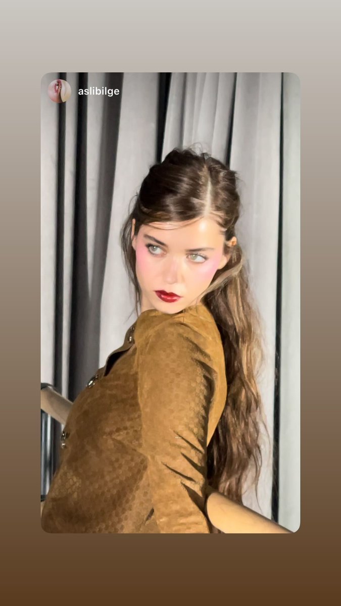 AfraRussia's tweet photo. 📲: #AfraSaraçoğlu via Instagram Stories (December 15-16, 2024)
#YalıÇapkını #Yesilçam #SeyFer #AfraSarachoglu #Зимородок #FaziletHanimVekizlari #KardesCocuklari https://t.co/qxvtAY7SPH