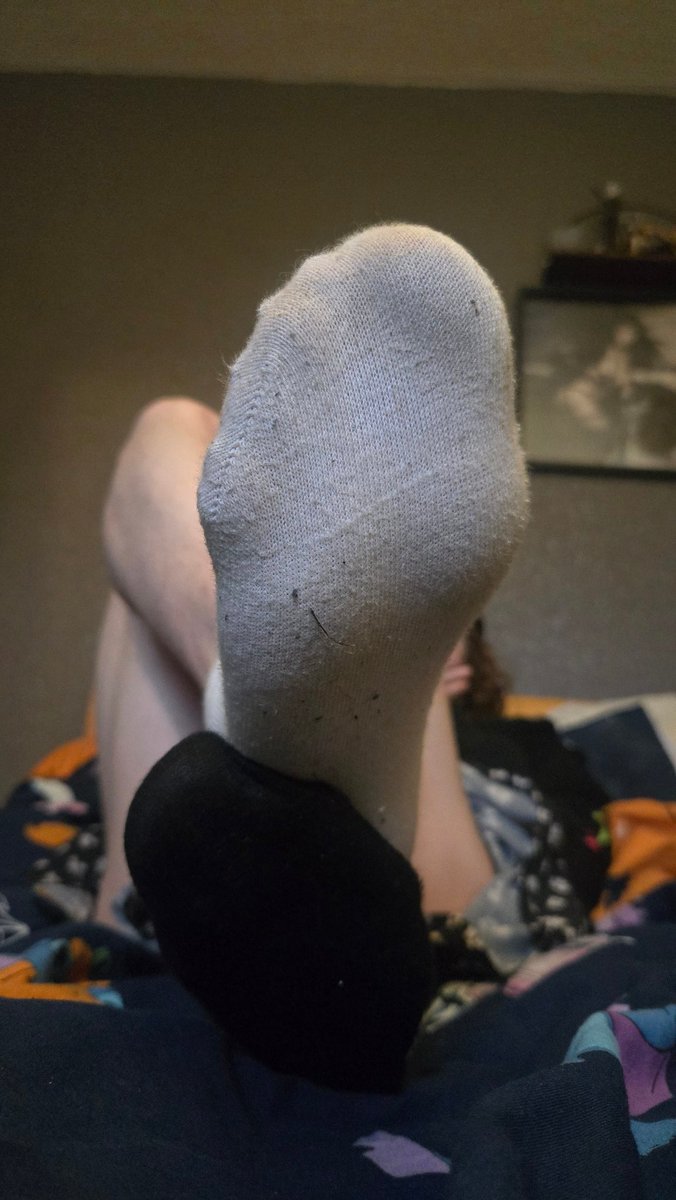 Glizzy_Gambit's tweet photo. Just some quick after concert socks my feet are a little worn and need a rub 😩 https://t.co/tBpJmnt5ZT